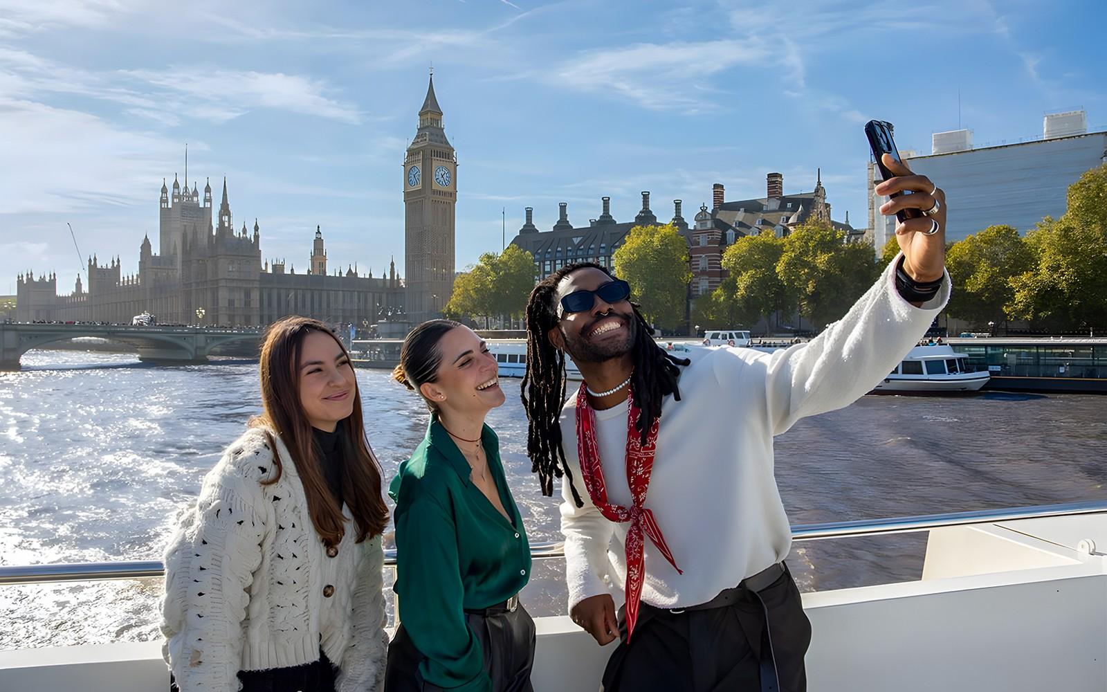 Thames Sightseeing Cruise with Flexible Time and Departure Pier tickets, London