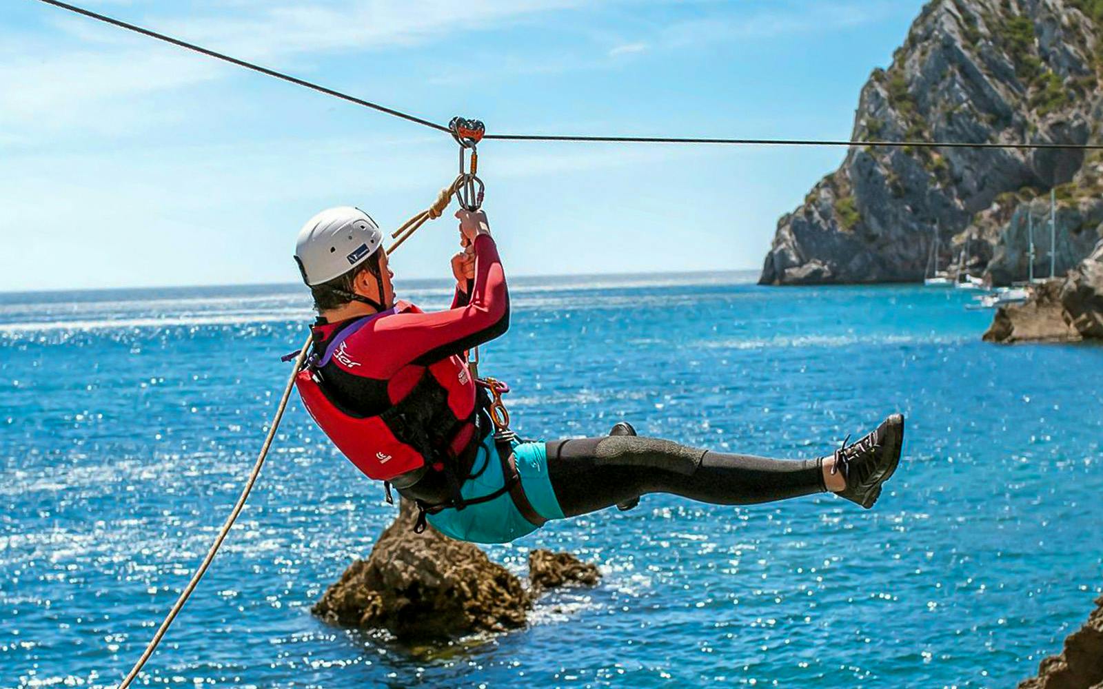 Tickets to a Coasteering Adventure at Vertente Natural, Lisbon