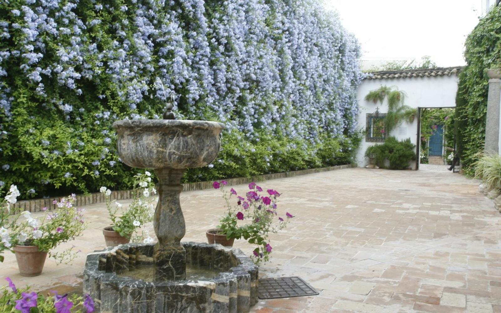 Viana Patios