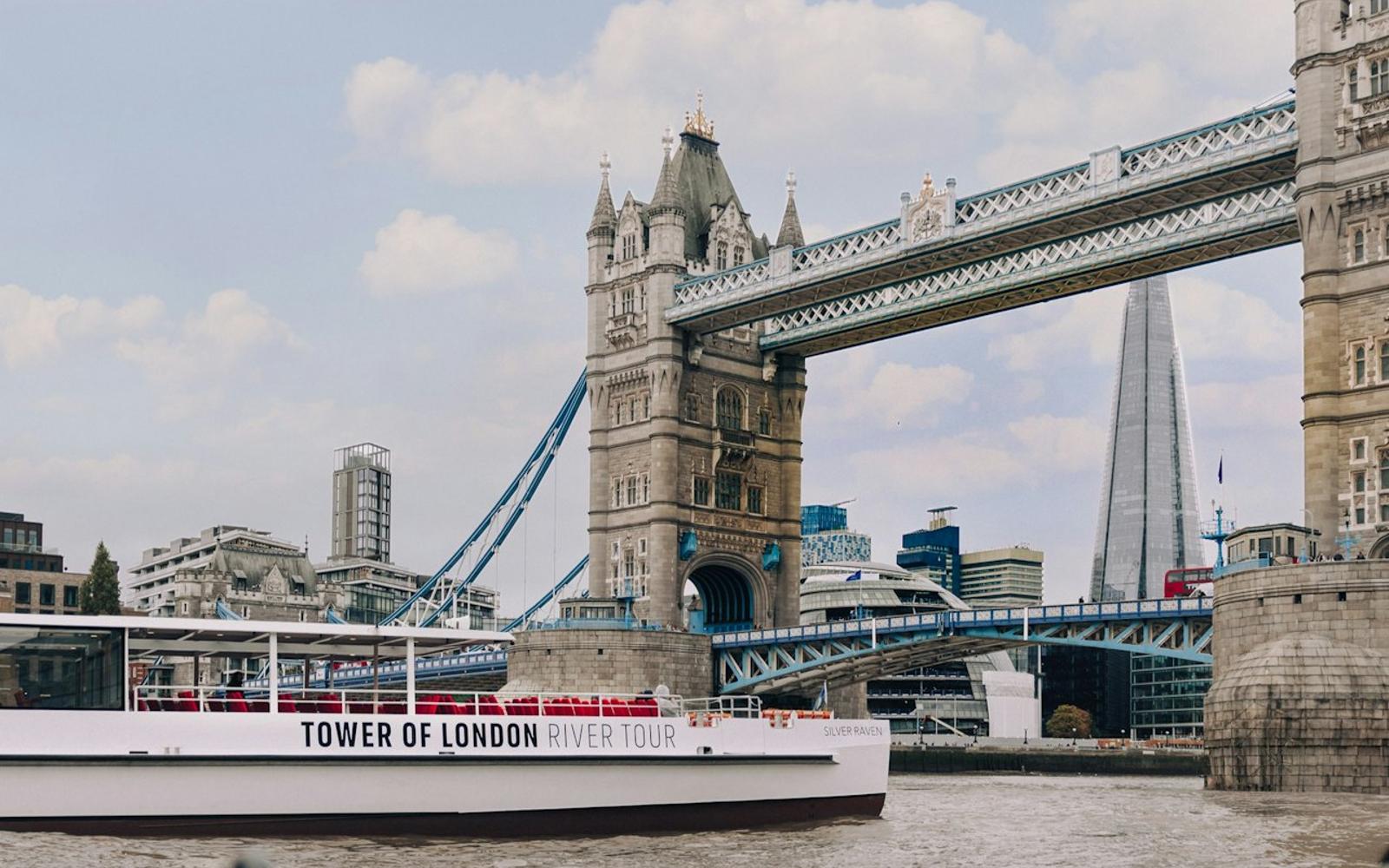 London: Guided Thames River Cruise