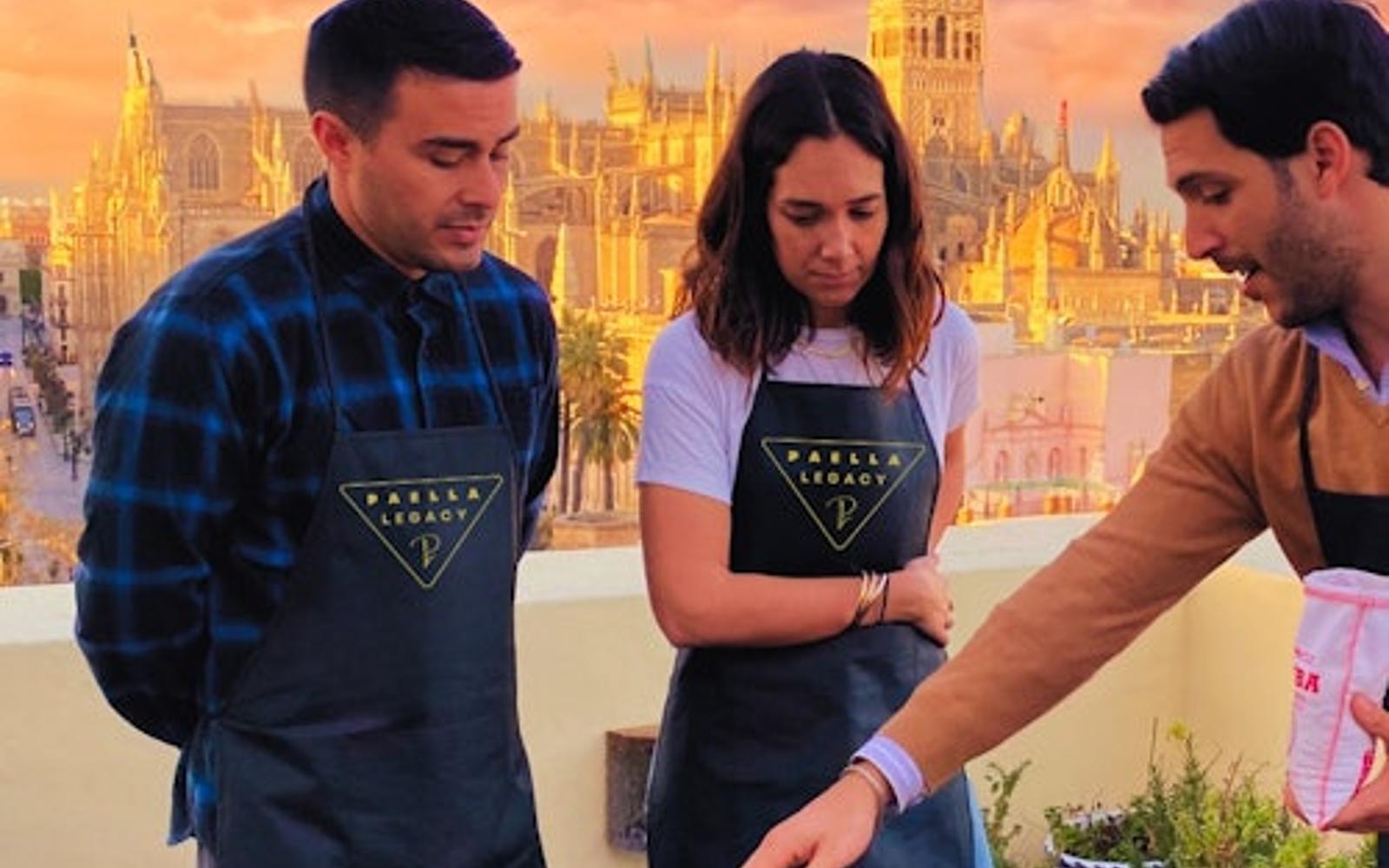 Sevilla: Paella Cooking Class & Panoramic Highlights Rooftop Tour