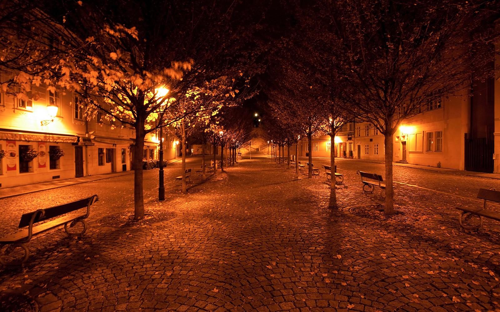 1.5-Hour Guided Walking Tour of the Ghosts & Legends of Prague