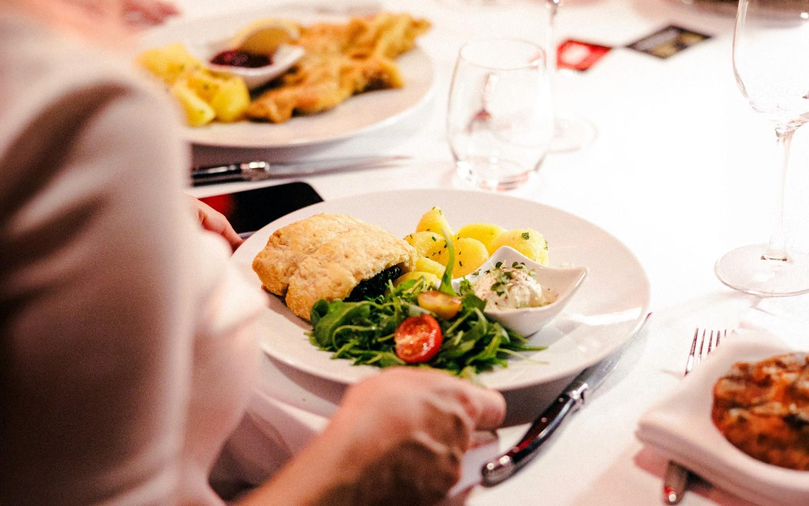 Prater Vienna: Strauss Concert & 4-Course Dinner at Mirage
