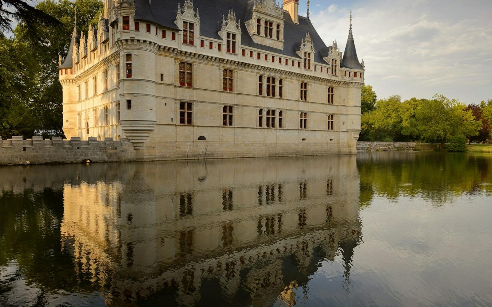 Château d'Azay-le-Rideau: Entry Ticket at Château d'Azay-le-Rideau, Azay Le Rideau