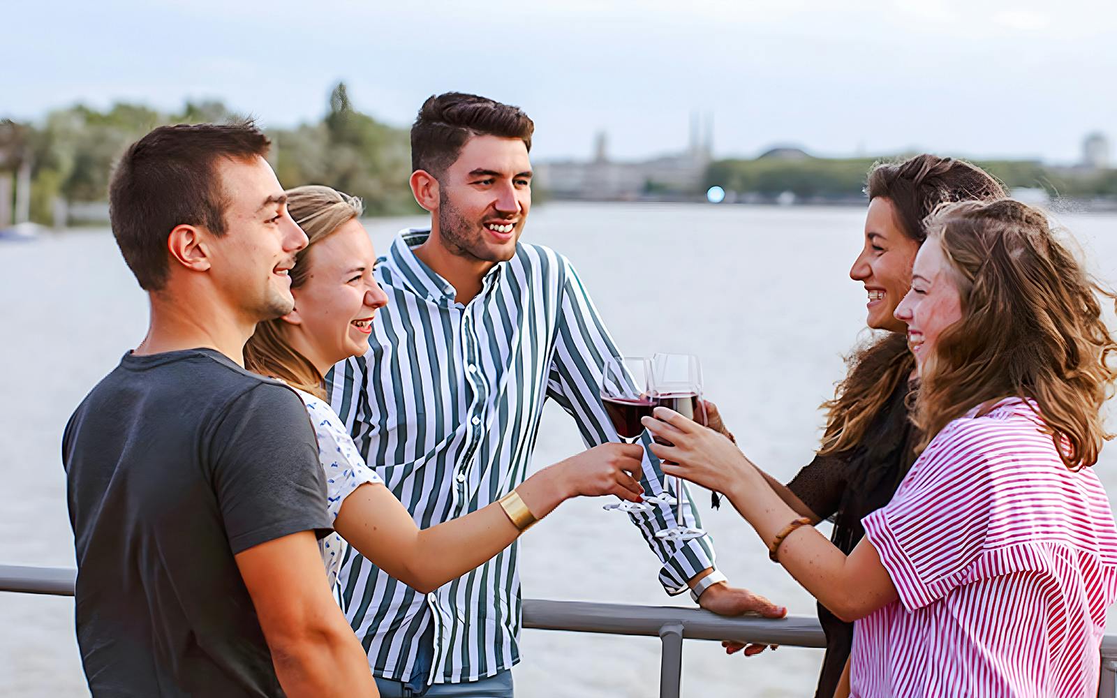 1.5-Hour Bordeaux Illuminated Evening Cruise tickets, Bordeaux