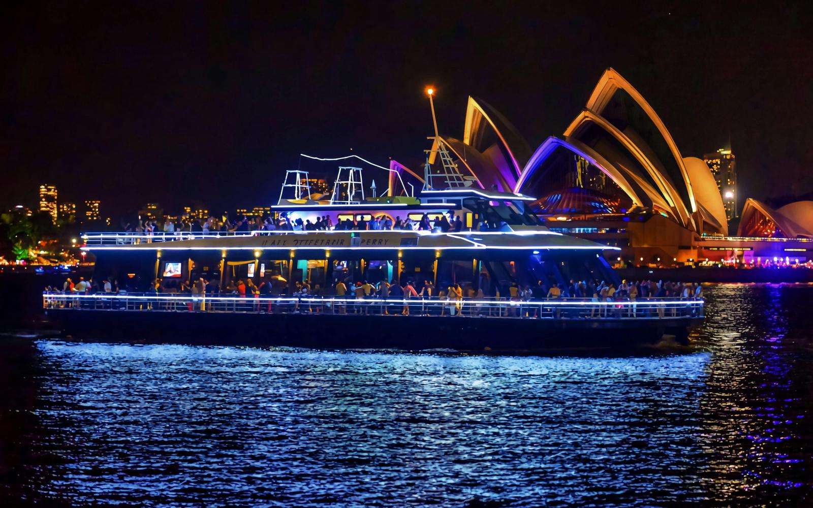 Vivid Sydney Buffet Dinner Cruise with Open Bar