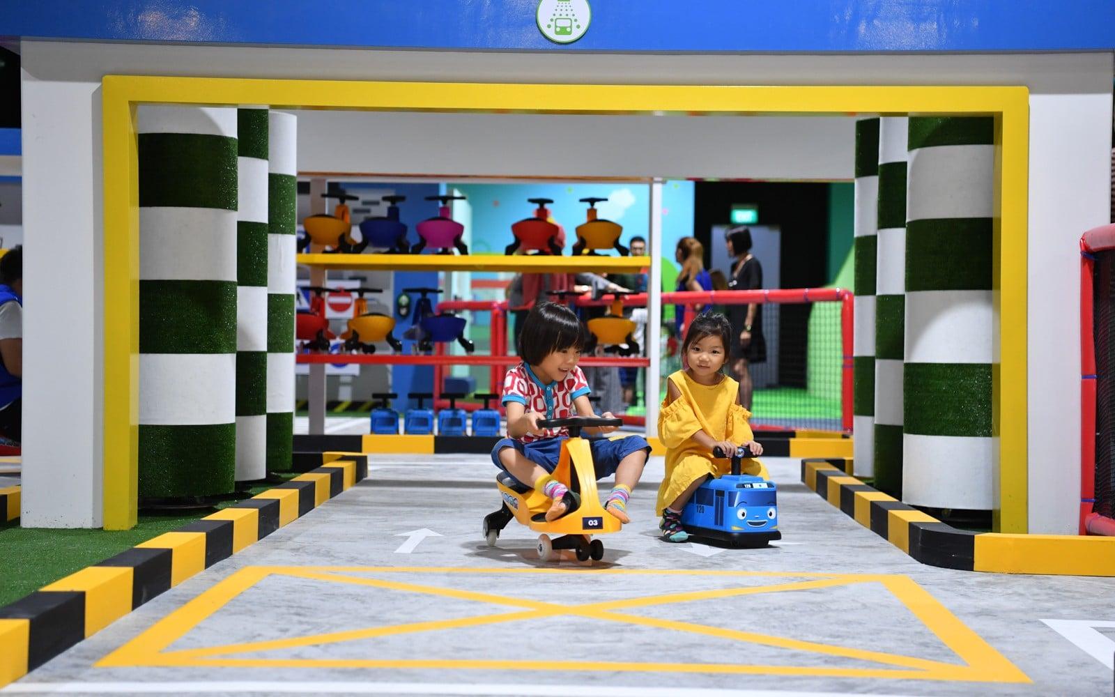 ایستگاه تیو tickets at E!Hub, Downtown East, سنگاپور