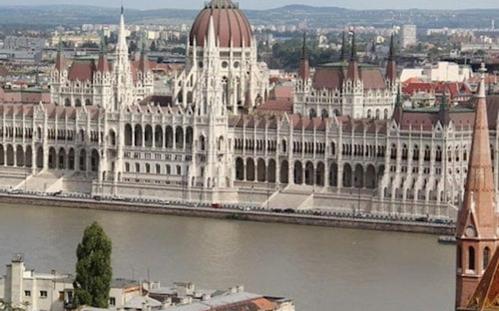 Budapešť: Audio Průvodce Aplikace od POPGuide