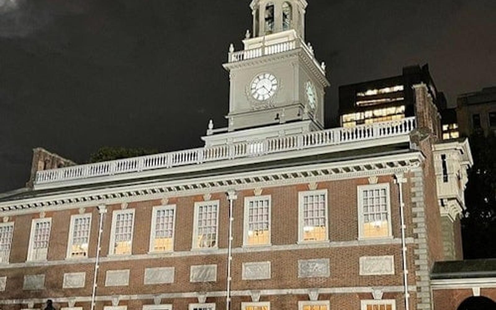 Philadelphia: Dark Philly Guided Night Tour (Adults Only)