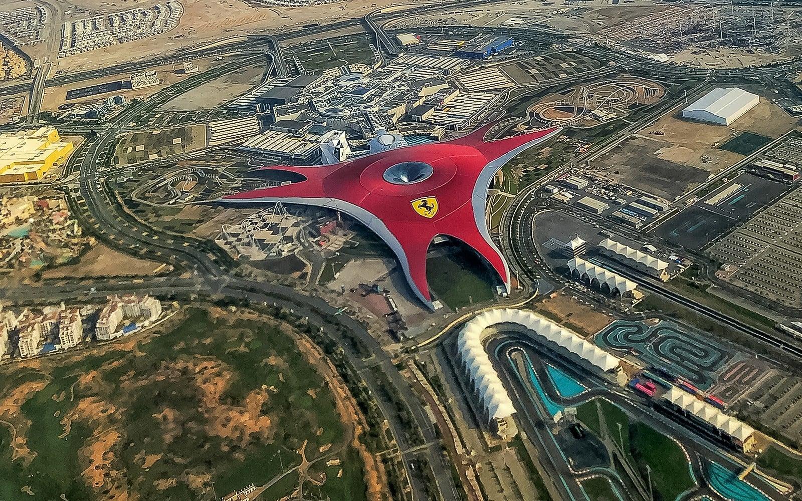 From Abu Dhabi: Half-Day Guided Tour of Abu Dhabi with Choice of Attraction Tickets