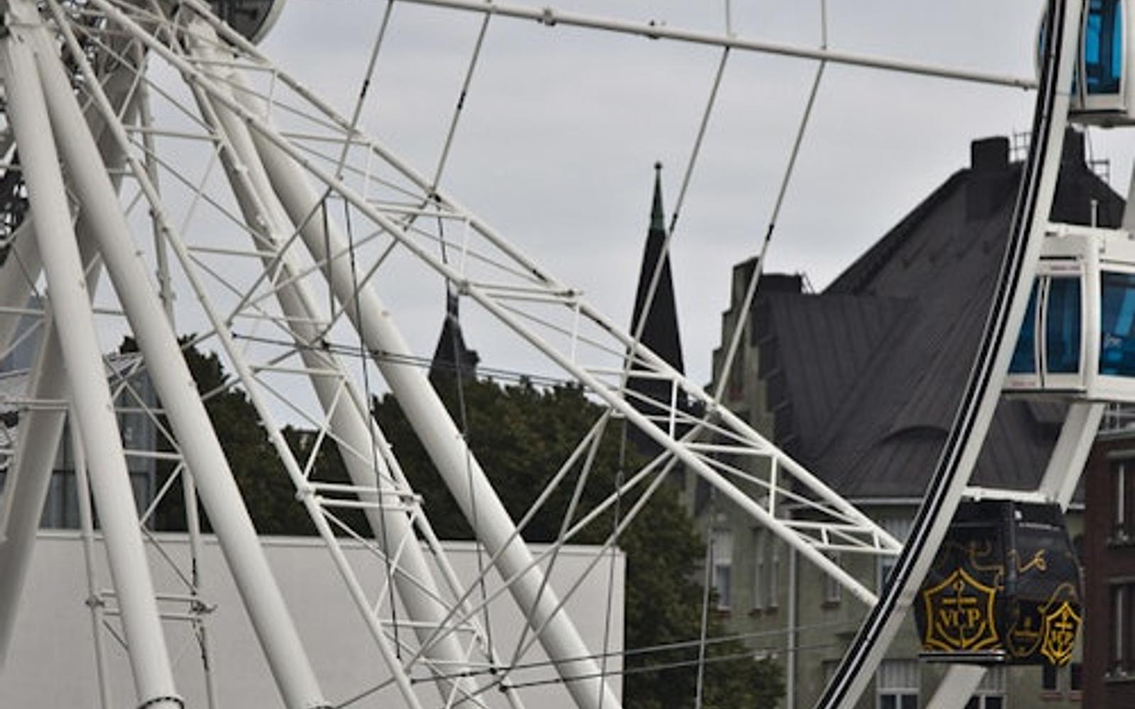 Skywheel of Tallinn: MUMM VIP Experience