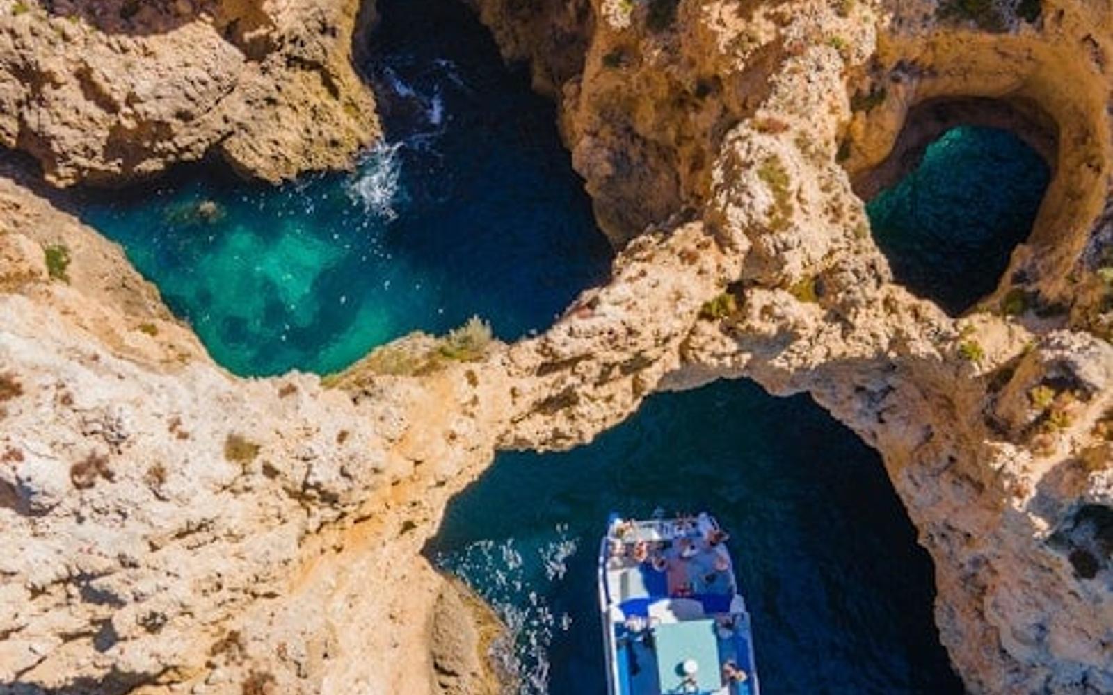 Ponta da Piedade Caves: 2.5-Hr Costal Cruise Tour from Lagos tickets, Lagos