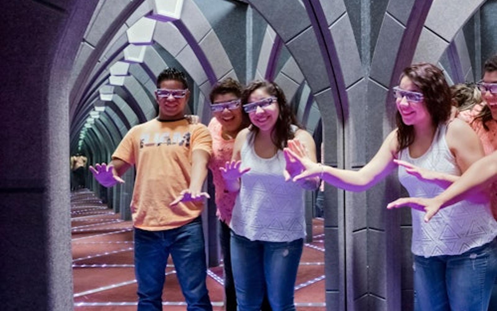 The Amazing Mirror Maze: Escape Experience
