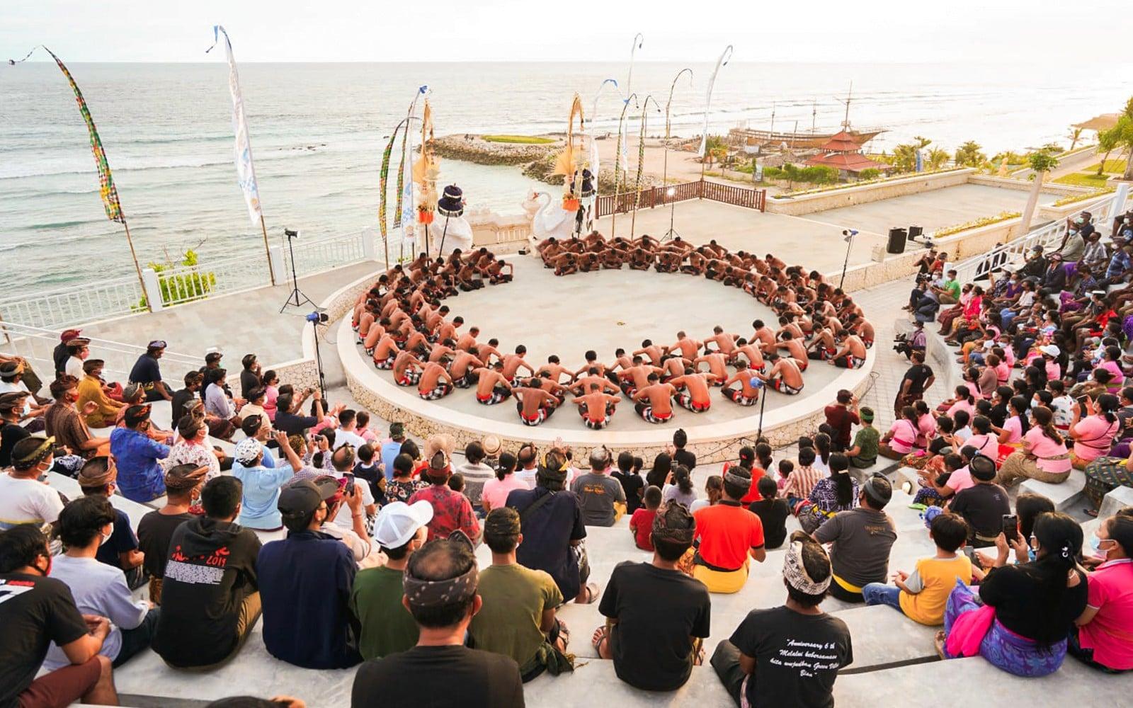 Ubud: Kecak & Fire Dance Show Tickets 
