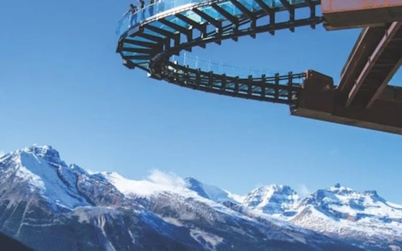 Columbia Icefield: Guided Day Tour from Banff + Skywalk Entry + Lunch tickets, Calgary