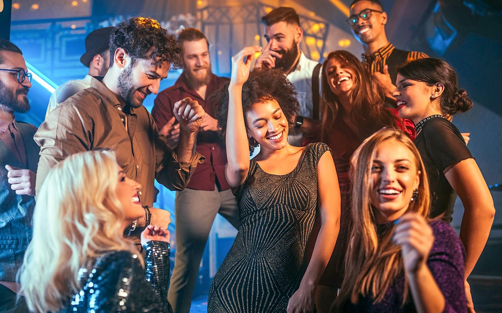 Pub Crawl Tickets: Amsterdam Red Light District