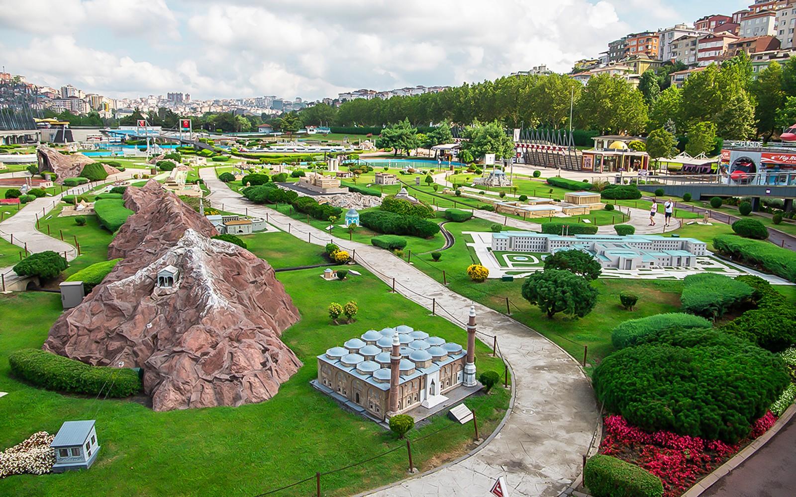 بلیت‌هایی برای ورود بدون صف به مینیاتورک استانبول و راهنمای صوتی tickets at Miniatürk, Istanbul
