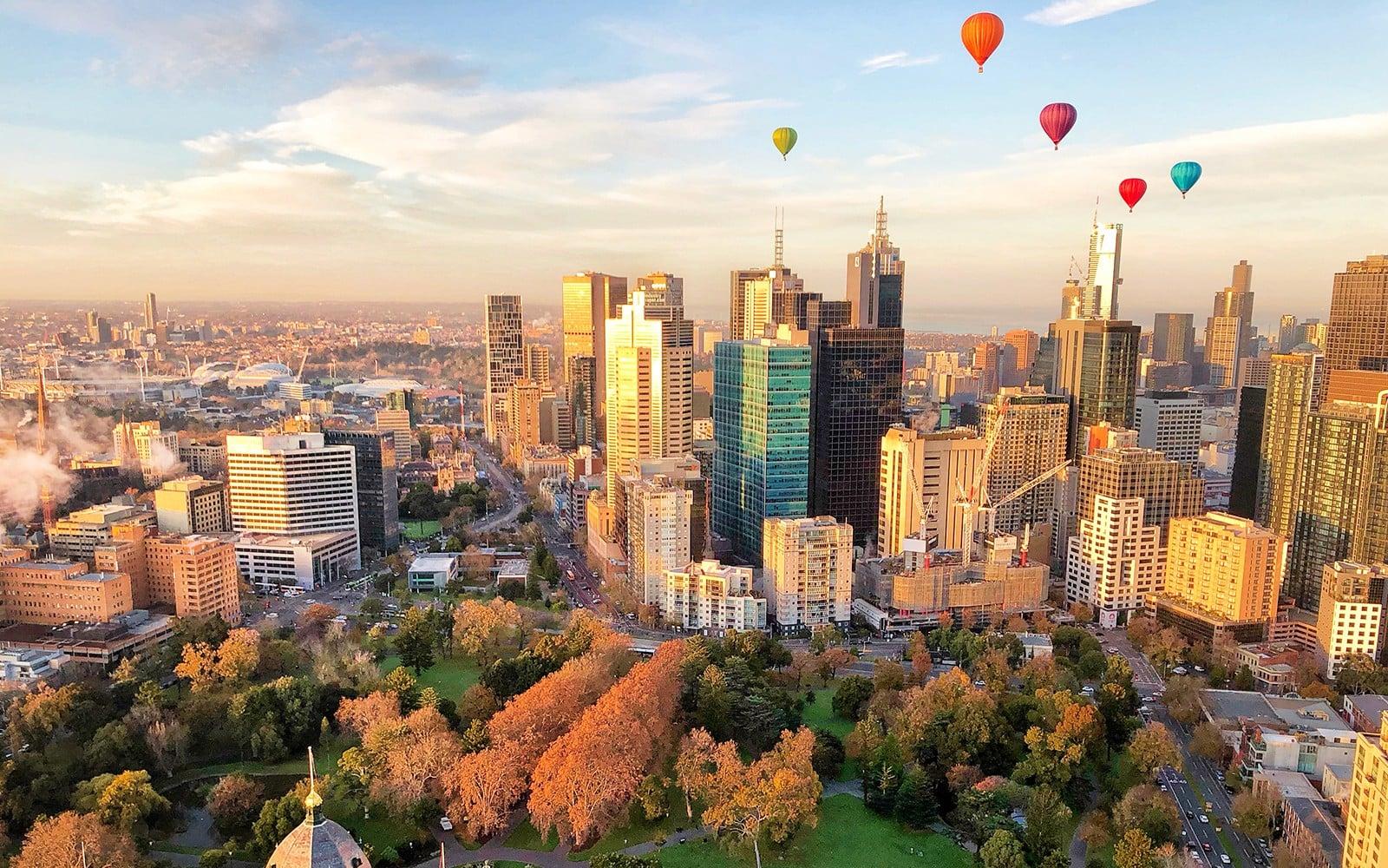 پرواز با بالن هوای گرم بر فراز ملبورن در طلوع خورشید tickets, Melbourne