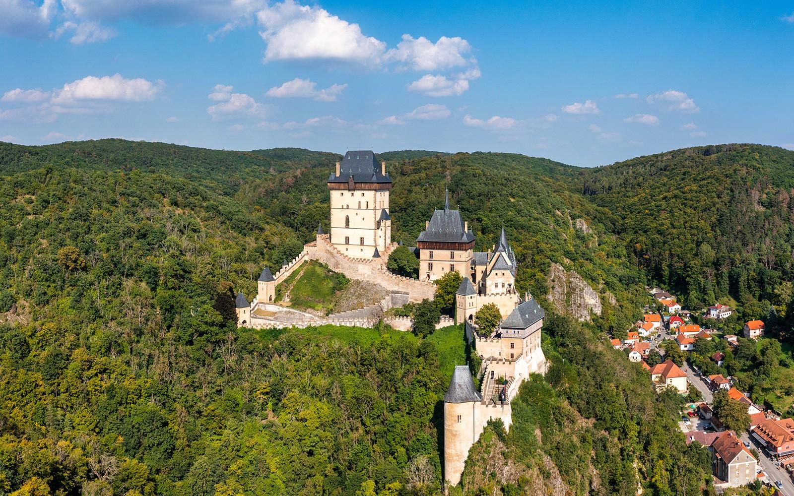 From Prague: Karlštejn Castle Day Trip