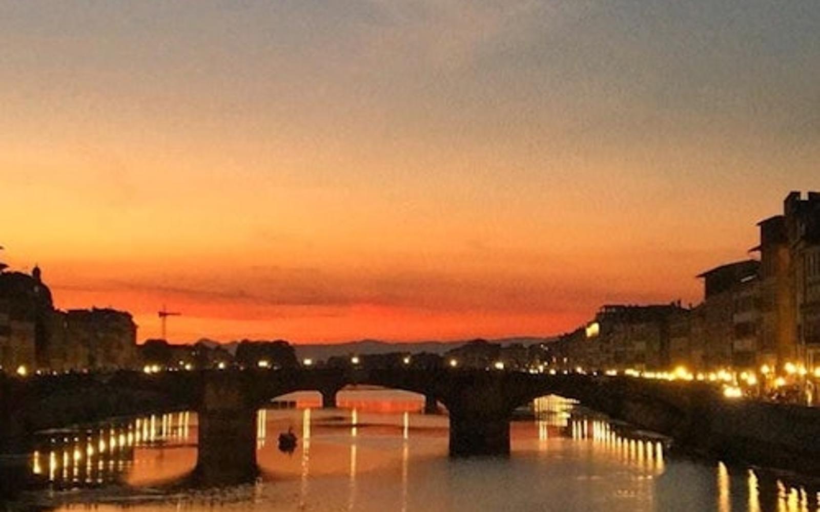 Florence: Sunset Wine Tasting + Guided Walking Tour