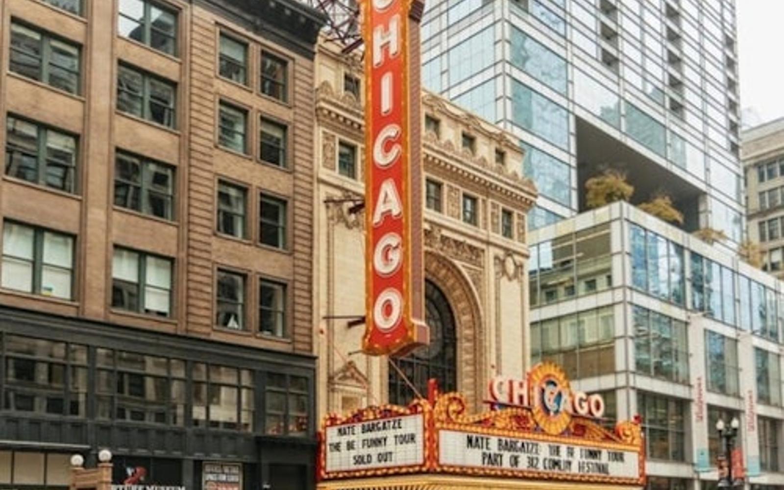 Chicago: Gangsters & Ghosts Guided Walking Tour