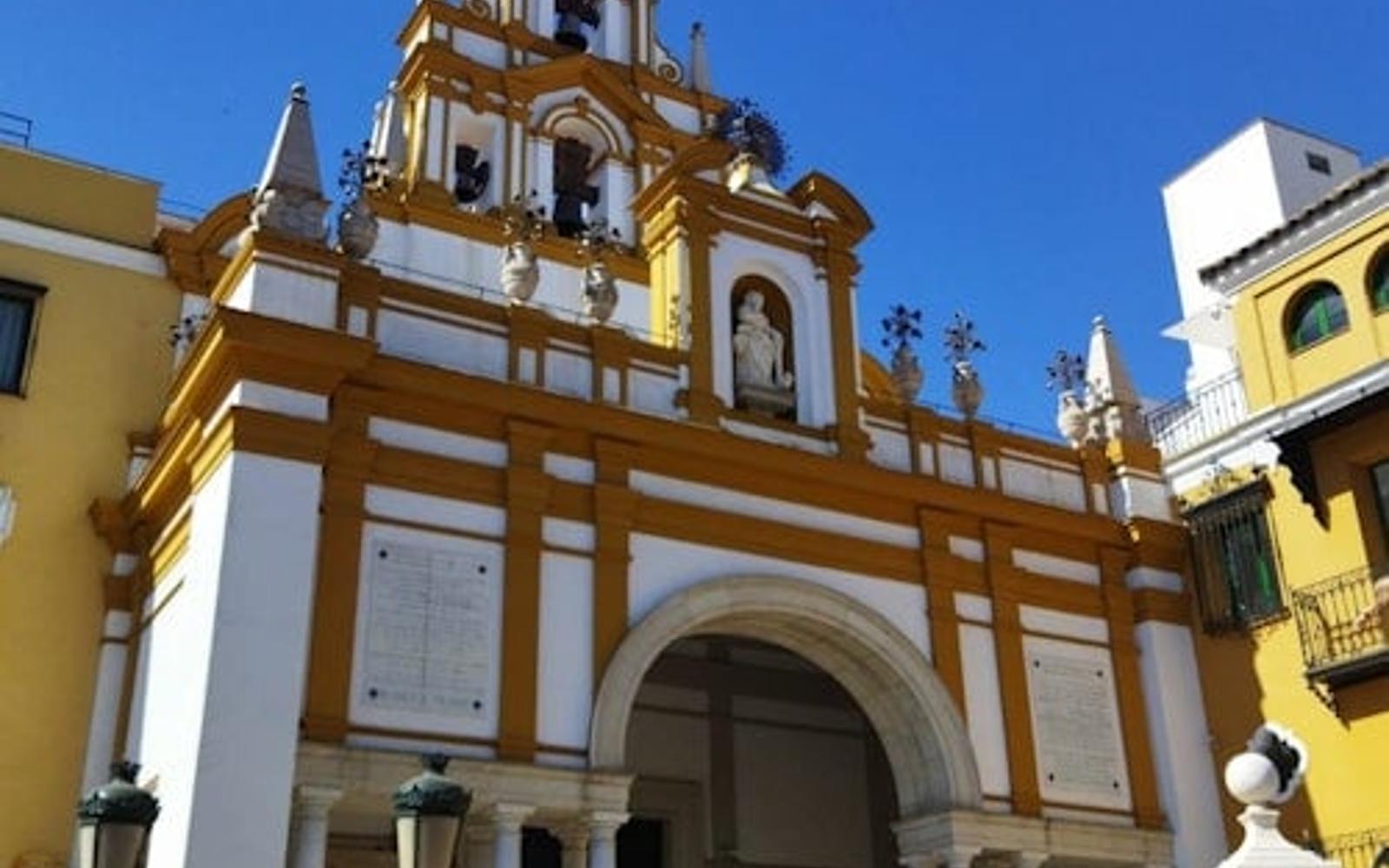 Seville: Las Setas, La Macarena, and Dueñas Palace Guided Tour