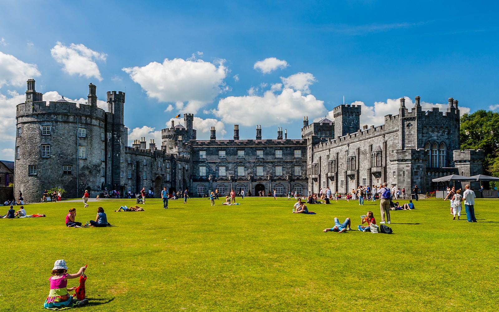 از دوبلین: سفر یک روزه به کوه‌های ویکلو، گلندالو و کیلکنی tickets at Ireland, Dublin
