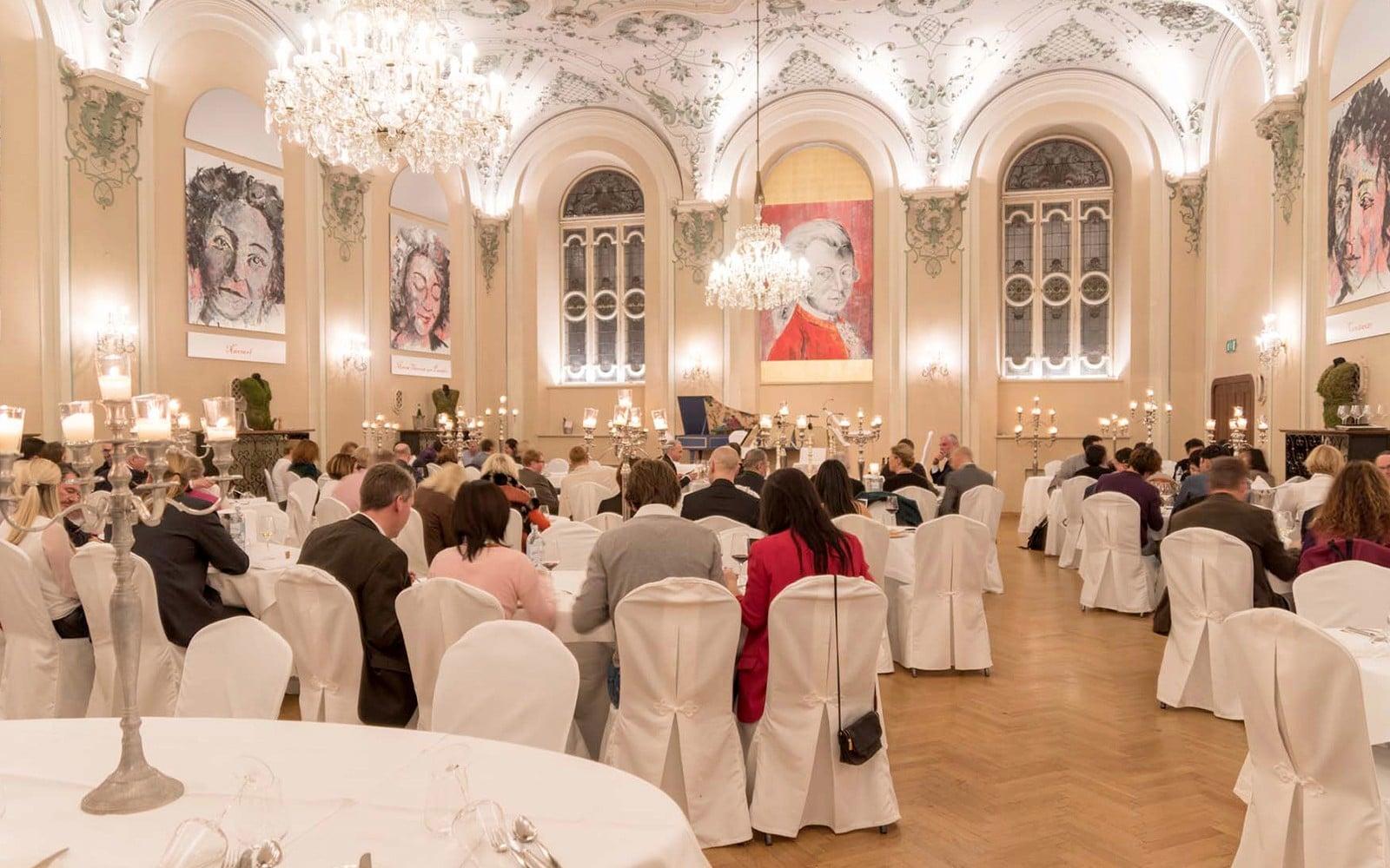 سالن پذیرایی سنت پیتر: کنسرت بهترین‌های موتزارت همراه با شام tickets at Mozart Dinner Concert, سالزبورگ