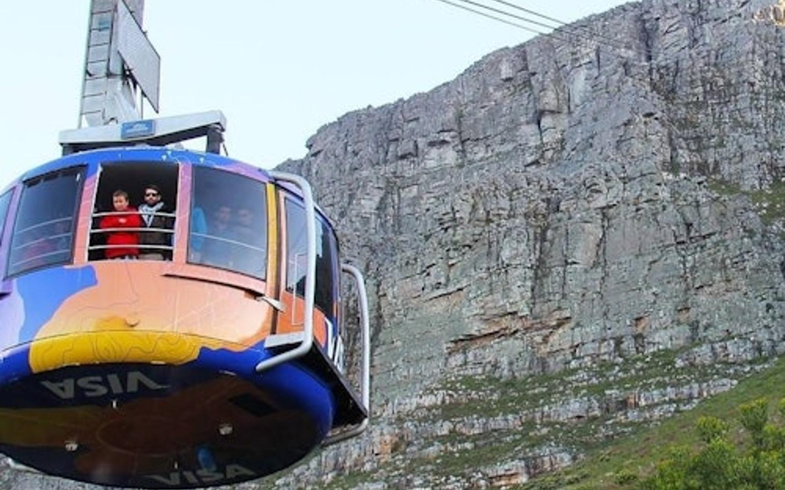 Cape Town: Table Mountain Cable Car & City Tour