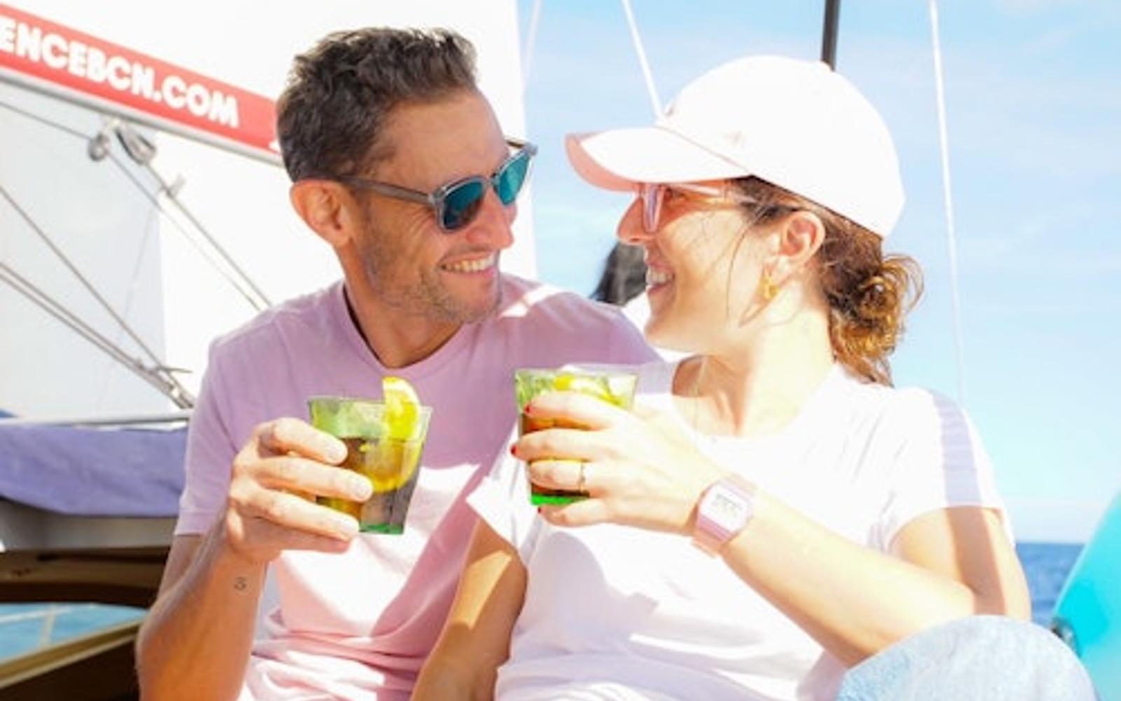 Barcelona: Daytime Sailing with Drinks and Snacks