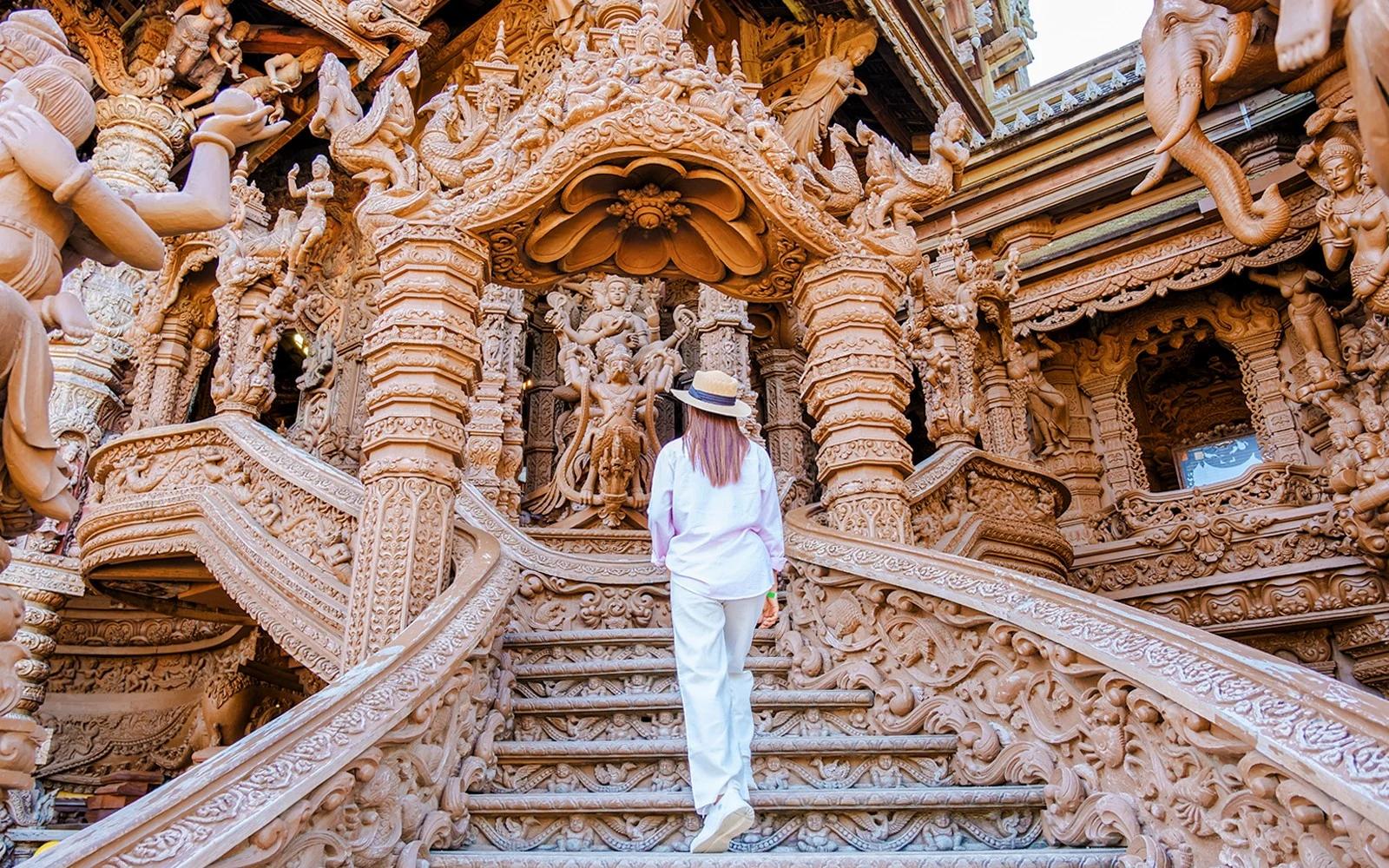 بلیط‌ها برای زیارتگاه حقیقت – بزرگترین قلعه چوبی جهان tickets at Sanctuary of Truth Museum, Pattaya
