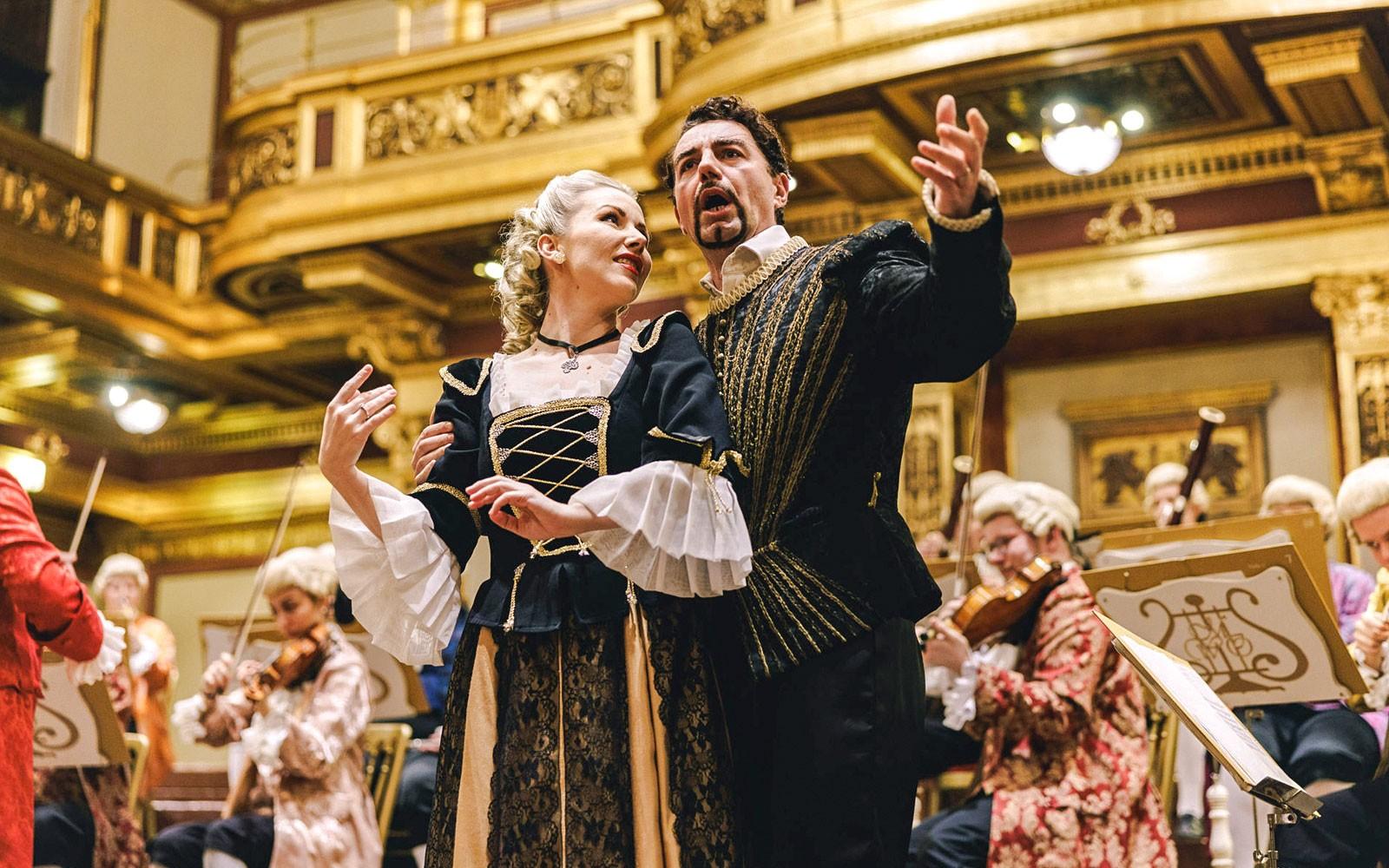 انجمن موسیقی وین: کنسرت موتسارت، شام و سواری کالسکه در سالن طلایی tickets at Golden Hall, وین