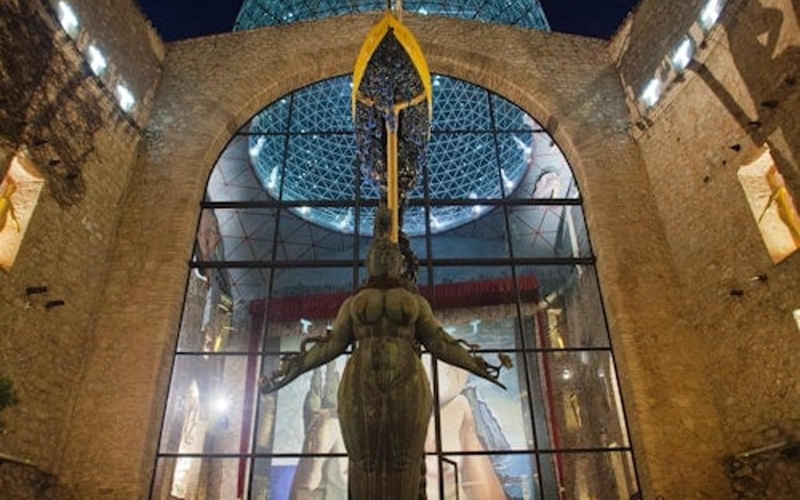 Dalí Theatre-Museum by Night