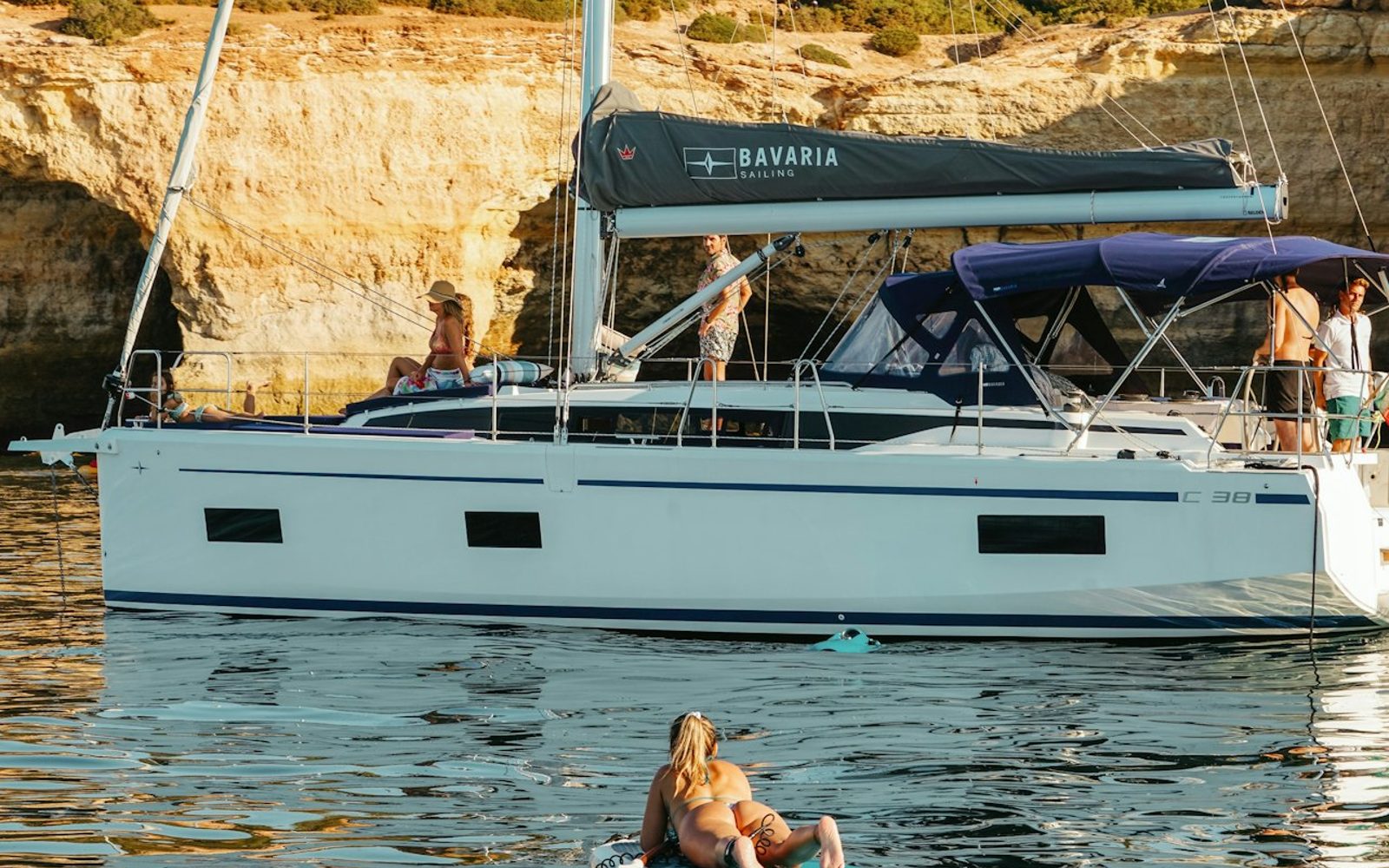 Benagil Caves: Half Day Luxury Yacht Cruise from Portimão