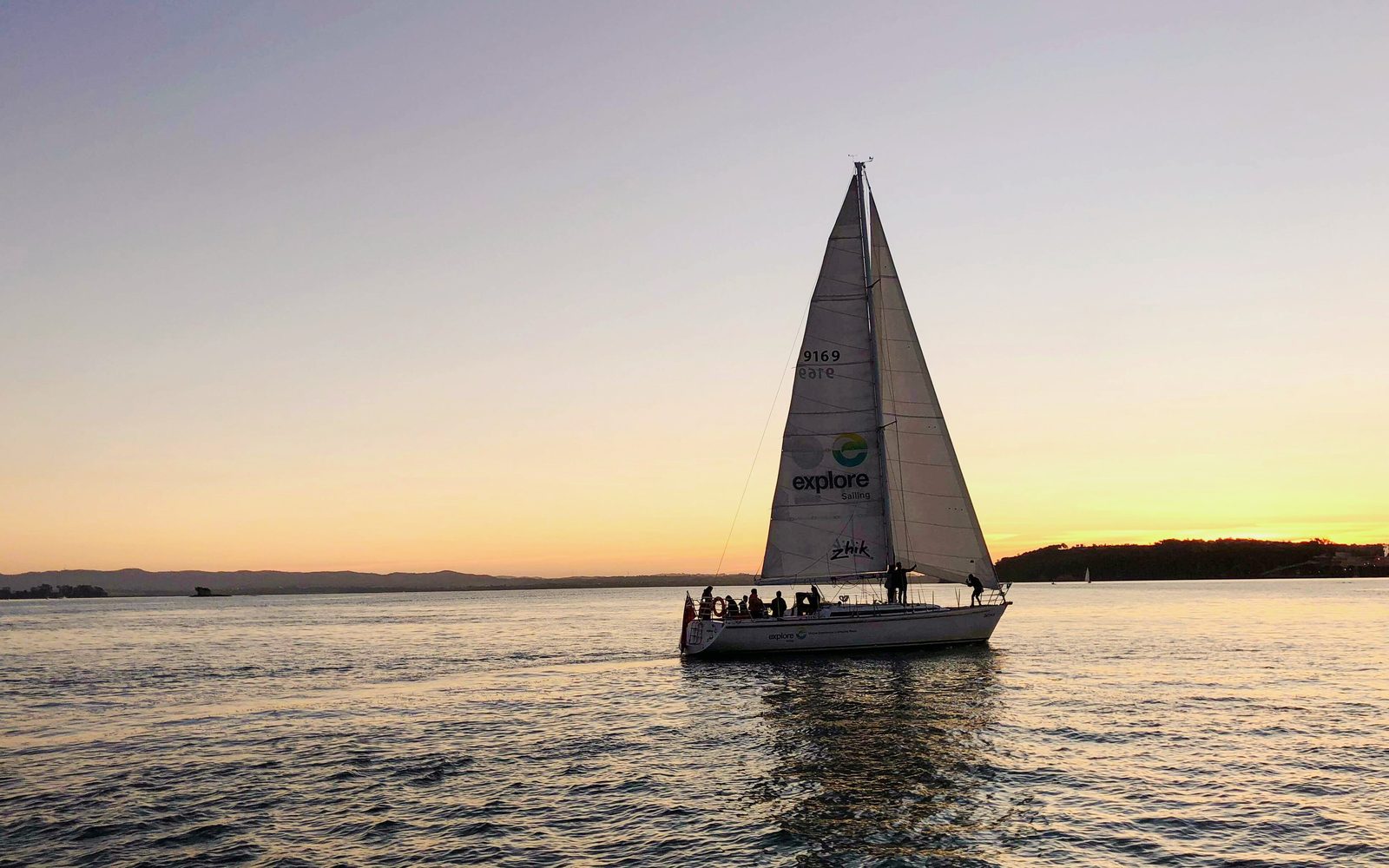 Auckland Harbour Cruise with 3-Course Dinner & Drinks
