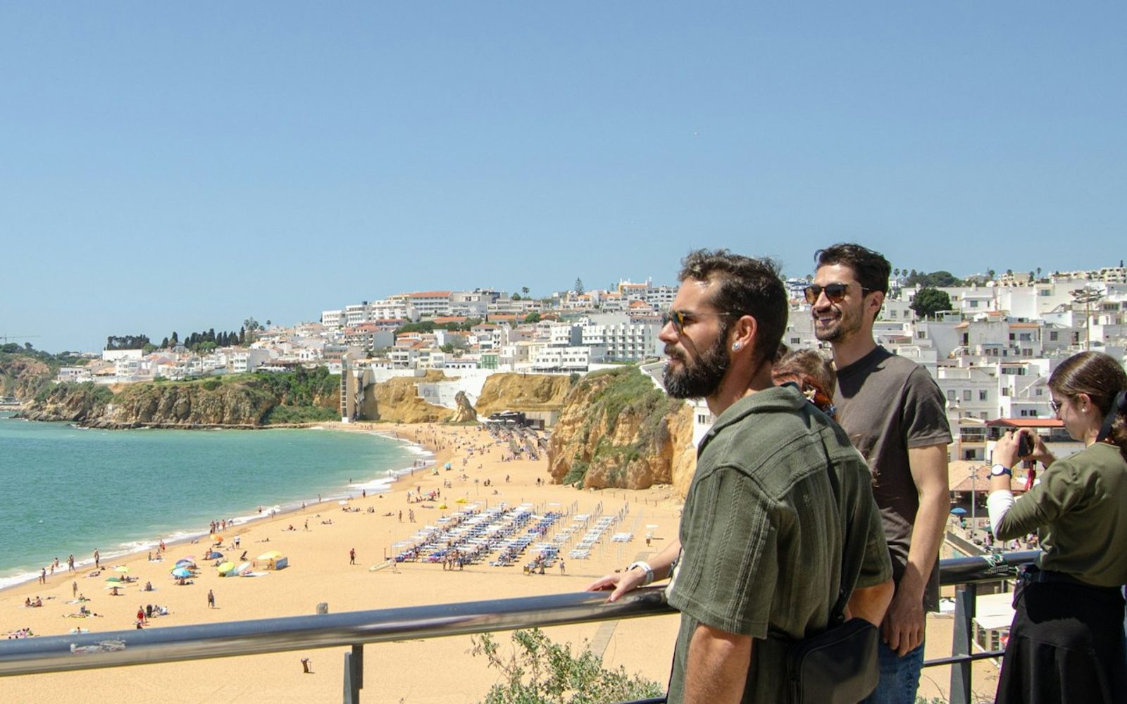 Albufeira: Guided Walking Tour + Food & Drink Tasting