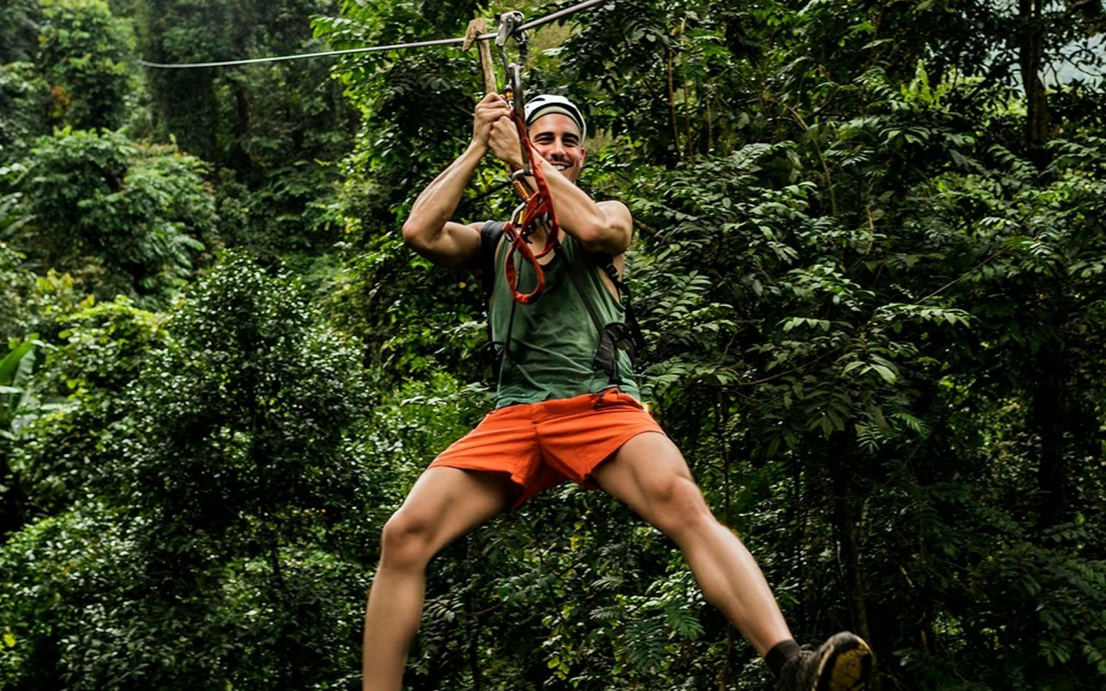 KUZÁ Beach & Adventure Park: Deluxe Pass + Zipline Experience