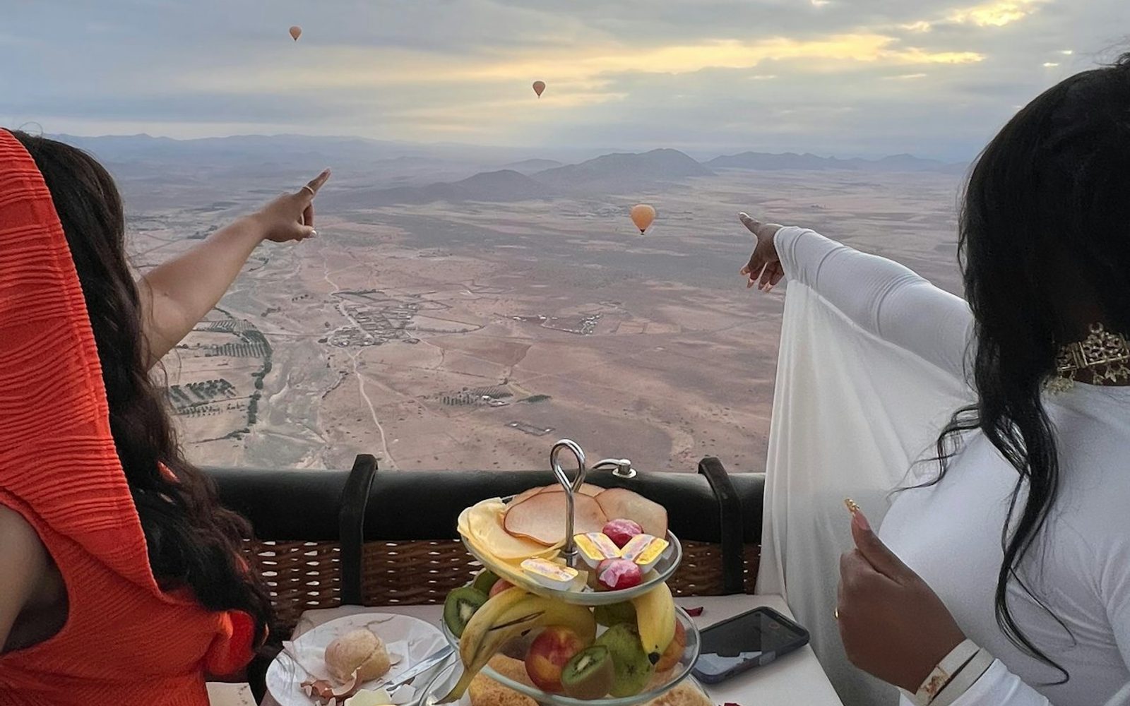 Marrakesh: Sunrise Hot Air Balloon Ride + Transfers +  Breakfast