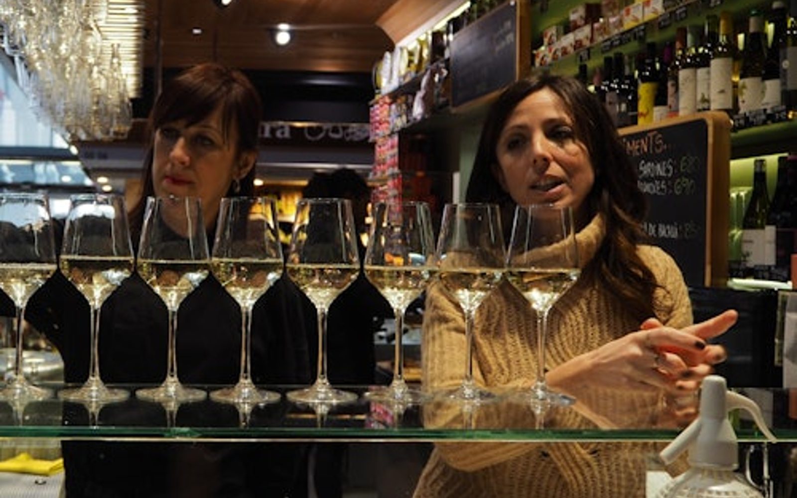 Barcelona: Tour de Almoço no Mercado de Comida com Harmonização de Vinhos