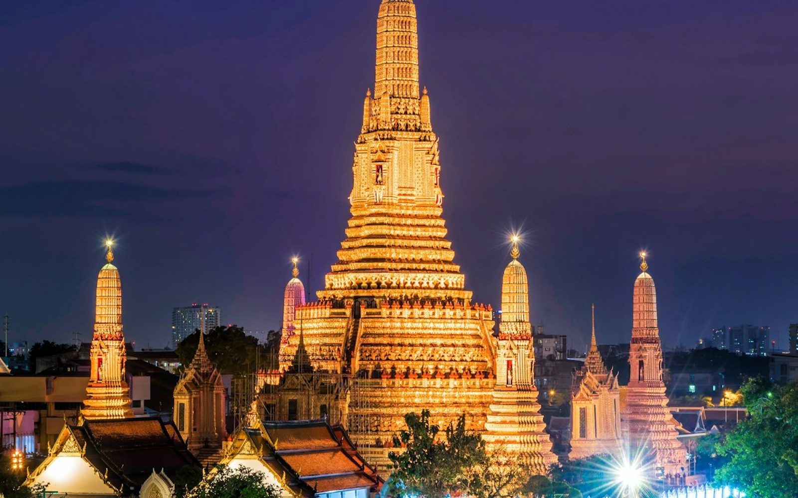 Bangkok: Wat Arun, Wat Pho, Chinatown & Tuk Tuk Thrills