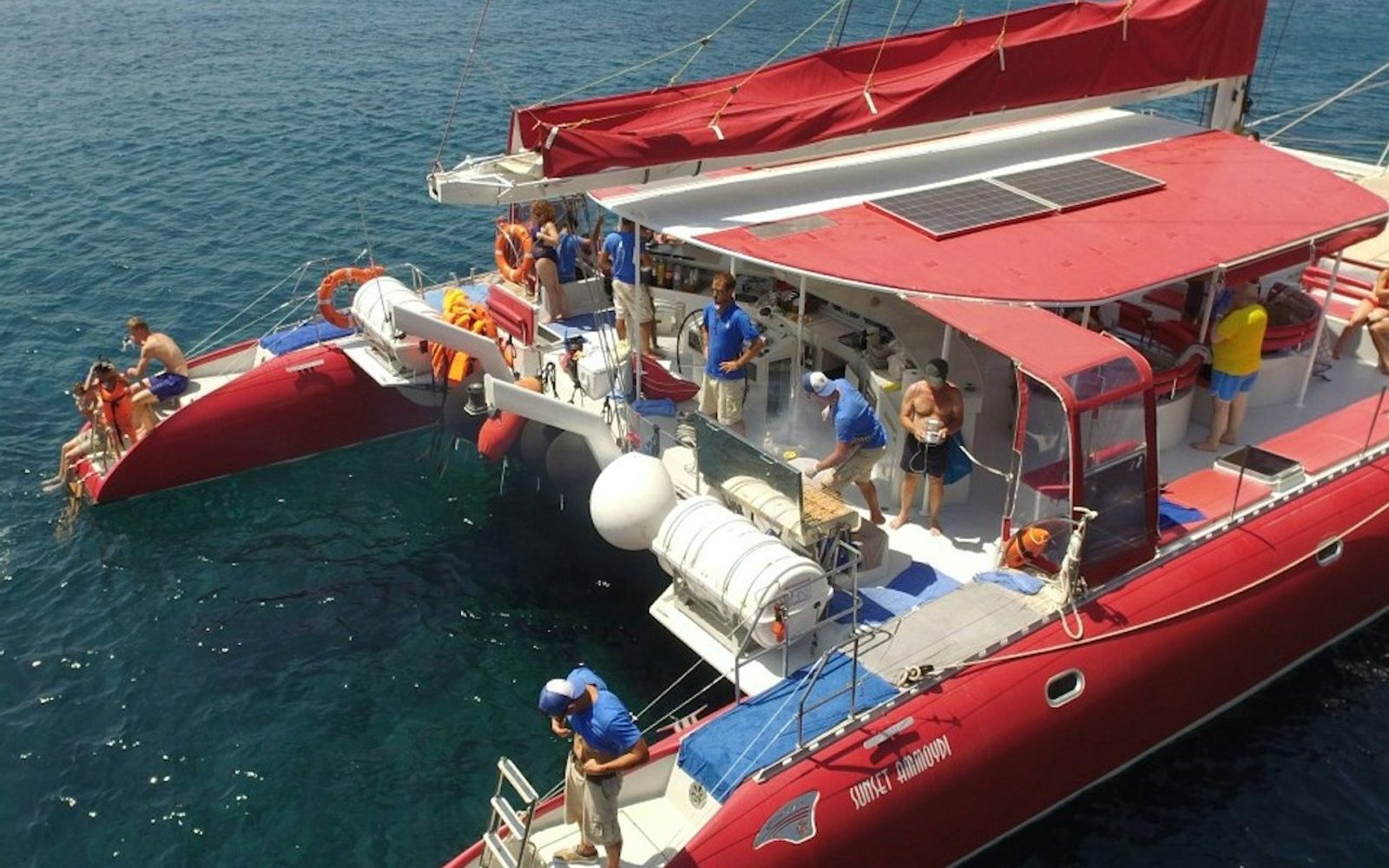 Santorini: Red Morning Cruise + Meal + Transfers