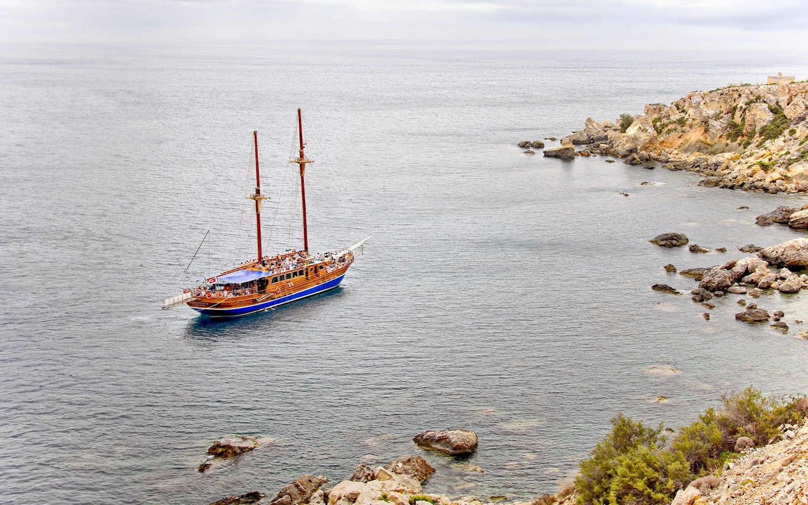 De Sliema: Cruzeiro para Gozo e Comino em um Gulet Turco com Almoço e Bebidas