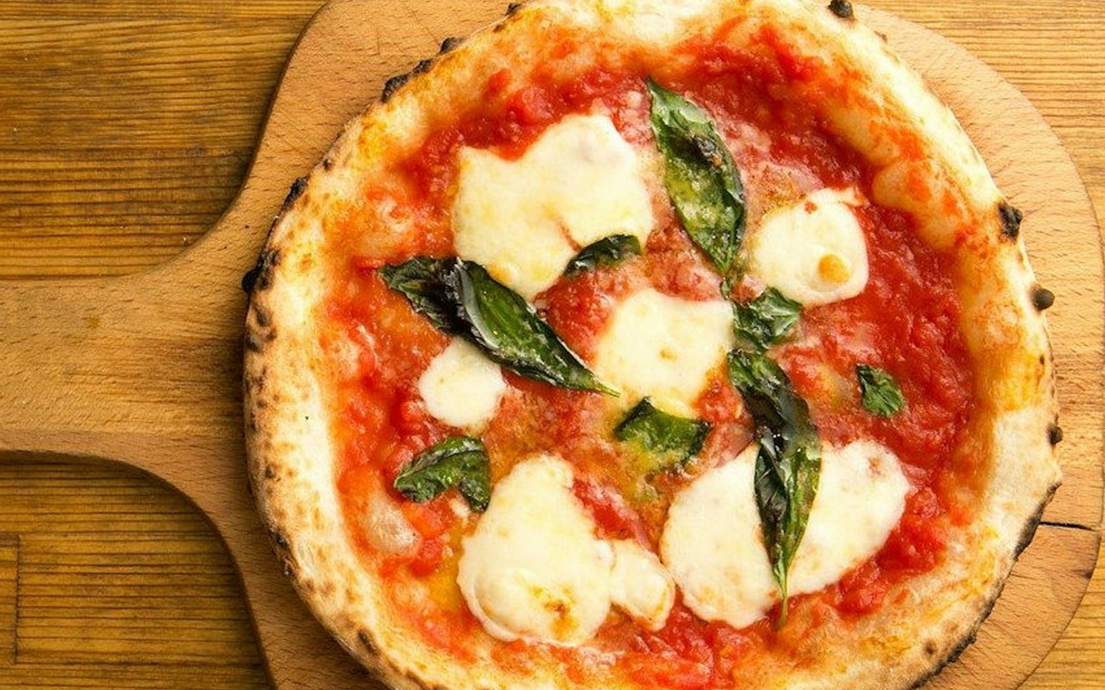 Naples: Pizza Tasting + City Center Walking Tour