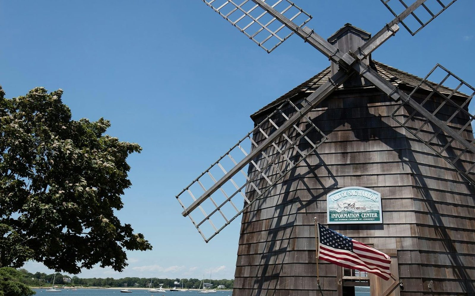 The Hamptons, Sag Harbor & Outlet Shopping from New York City