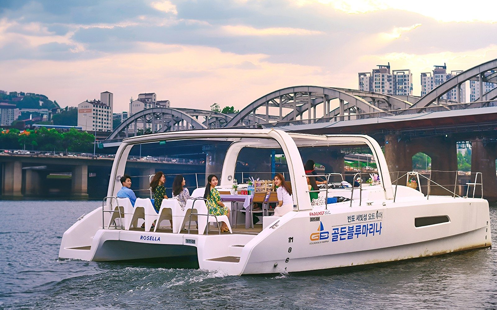 Han River Marina Yacht Experience
