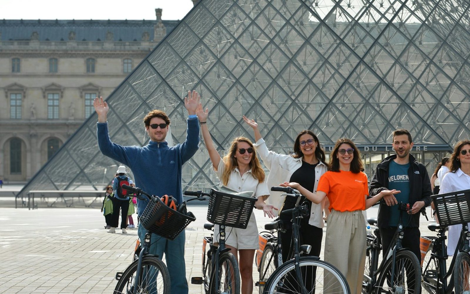 Paris: Highlight Dutch Bike Tour