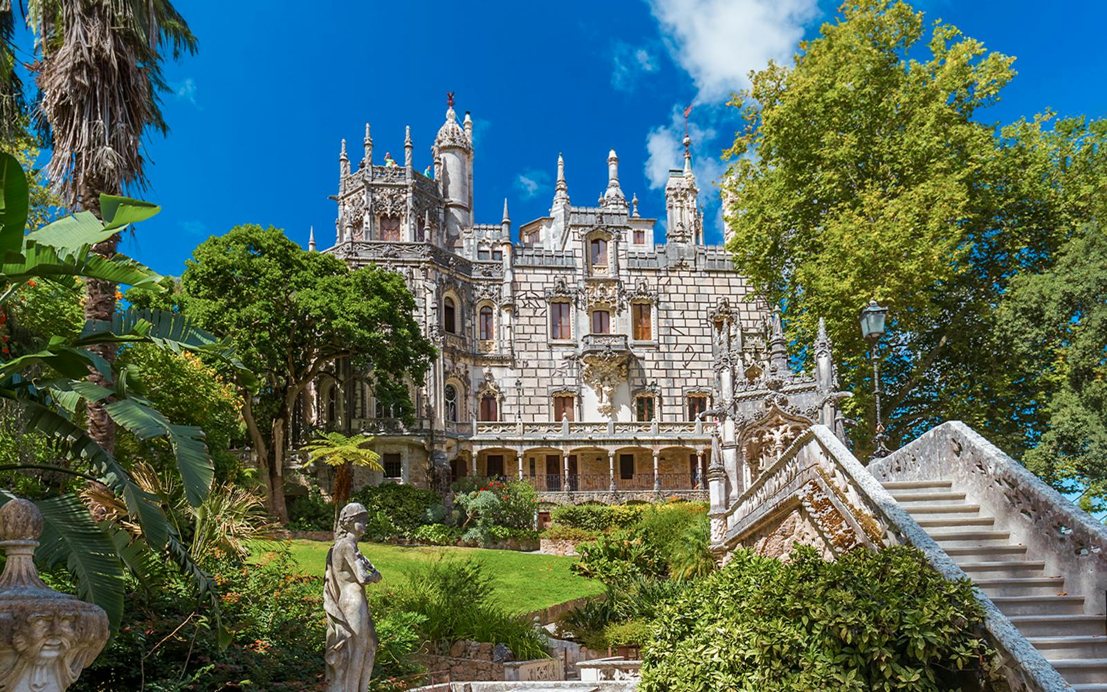 Sintra & Quinta da Regaleira Small Group Tour