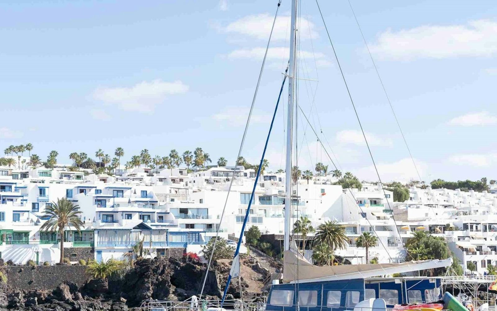 Lanzarote: Sunset Catamaran Cruise + Transfer + Snacks & Drink
