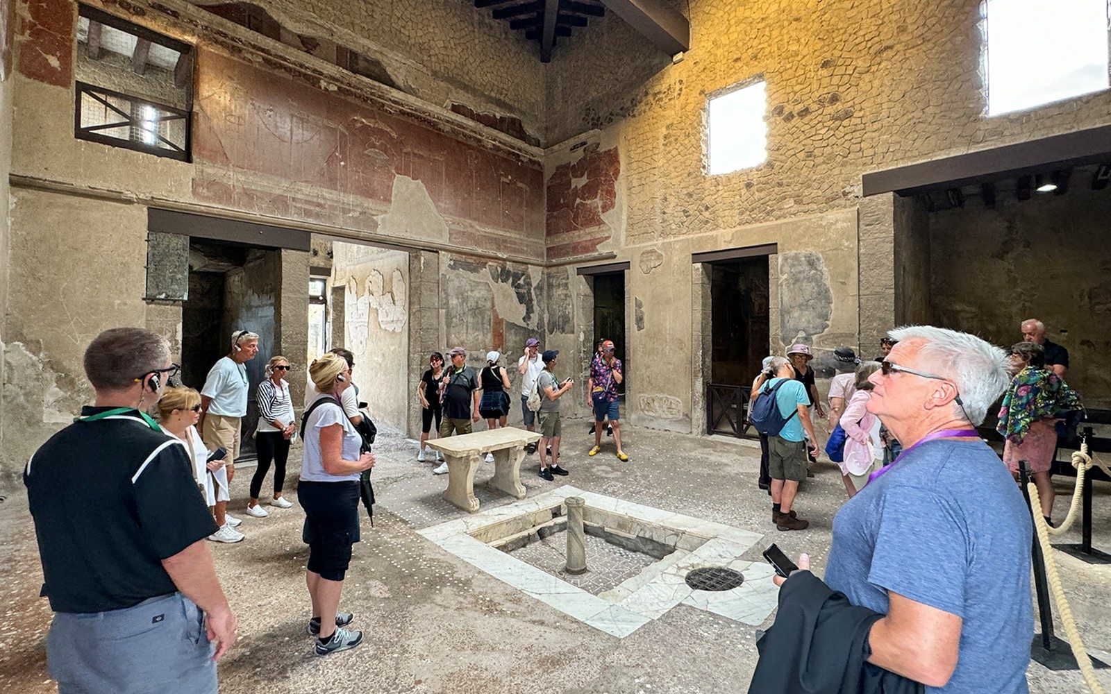 Herculaneum Guided Tour with an Archaeologist