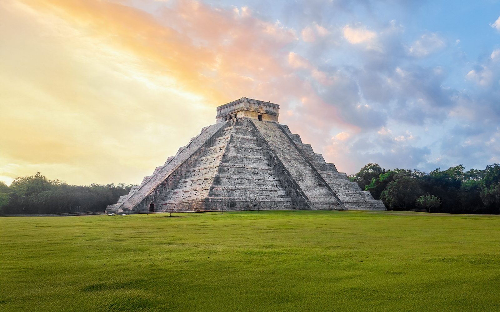 From Cancún: Chichén Itzá, Cenote & Valladolid Tour (Without Taxes)